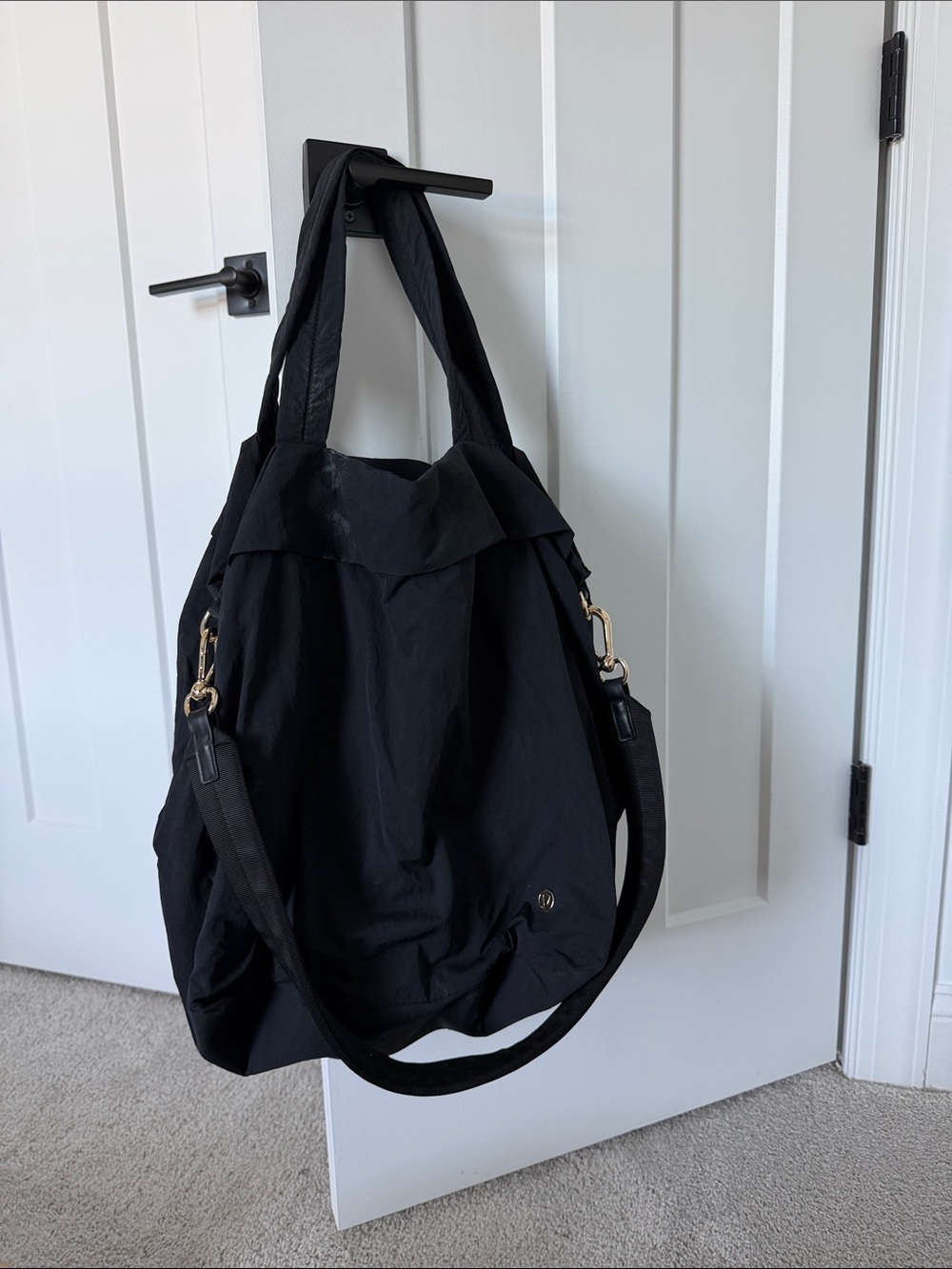 Lululemon On My Level large tote bag. Great condition.